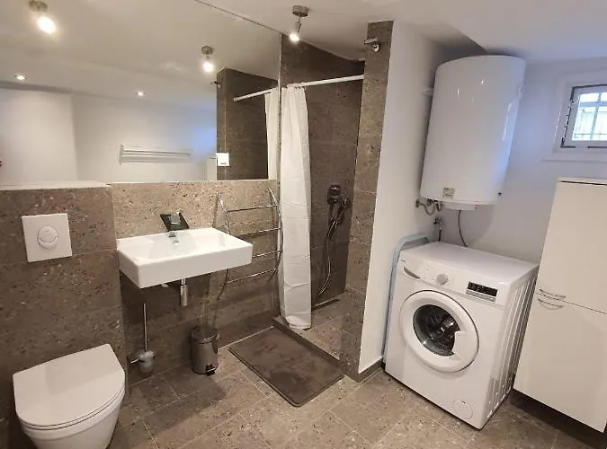 2 Bedroom Near Center Apartament Rijeka