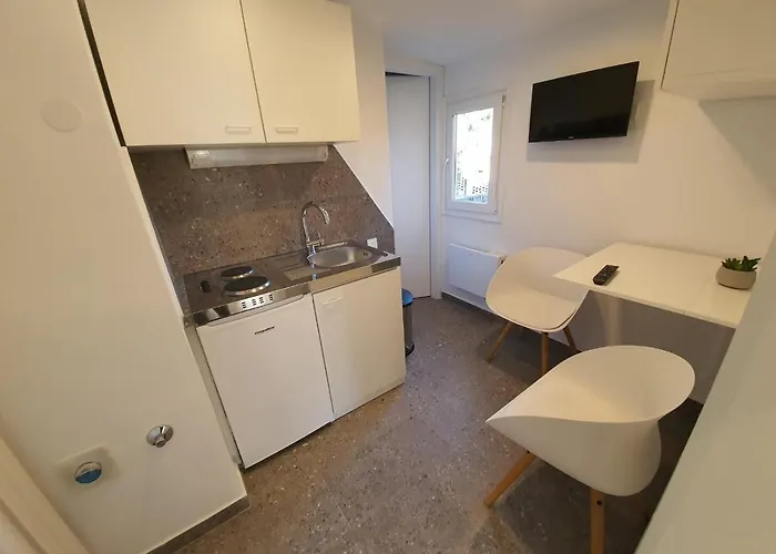 2 Bedroom Near Center * Rijeka